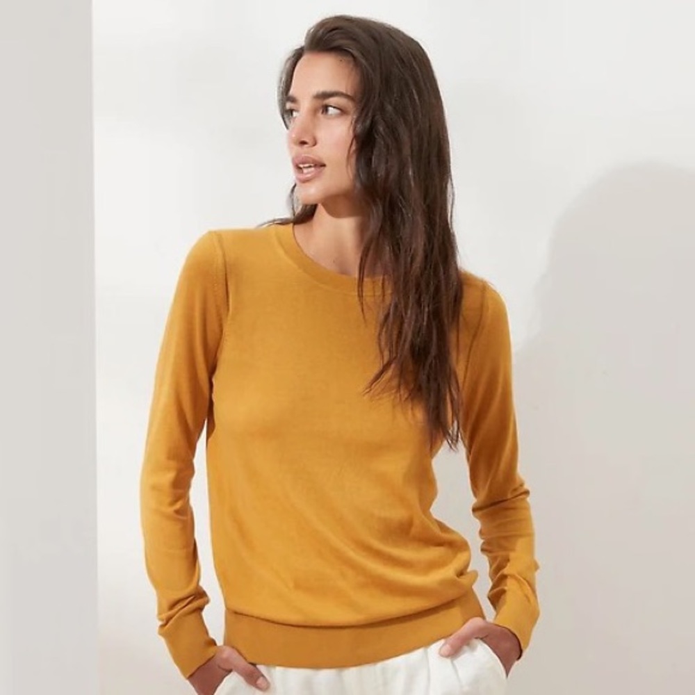 NWT Banana Republic M Forever Crewneck Sweater